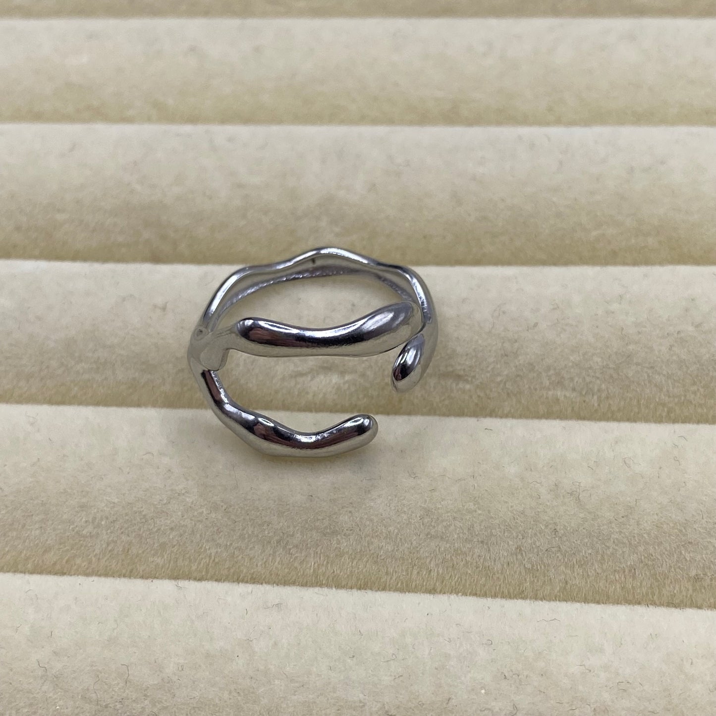 Three Legged Ring