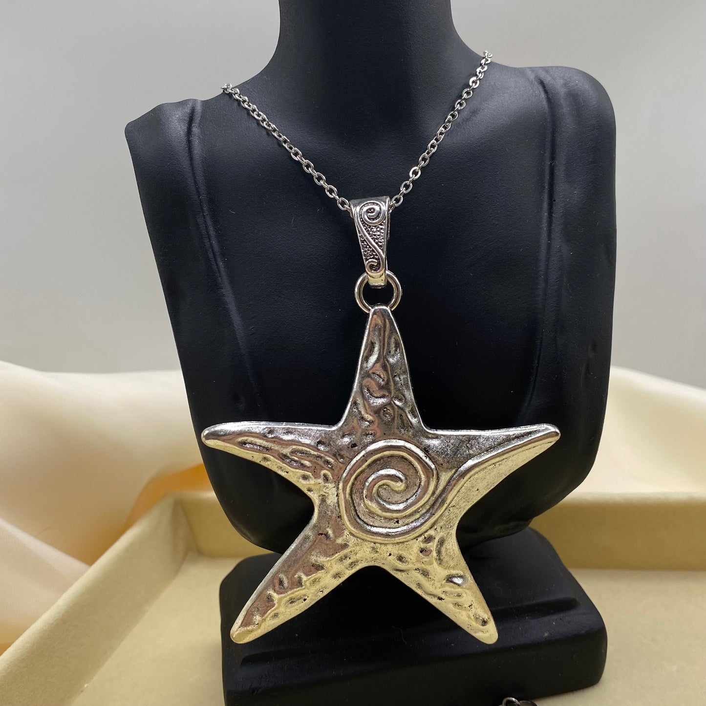Big Starfish Necklace