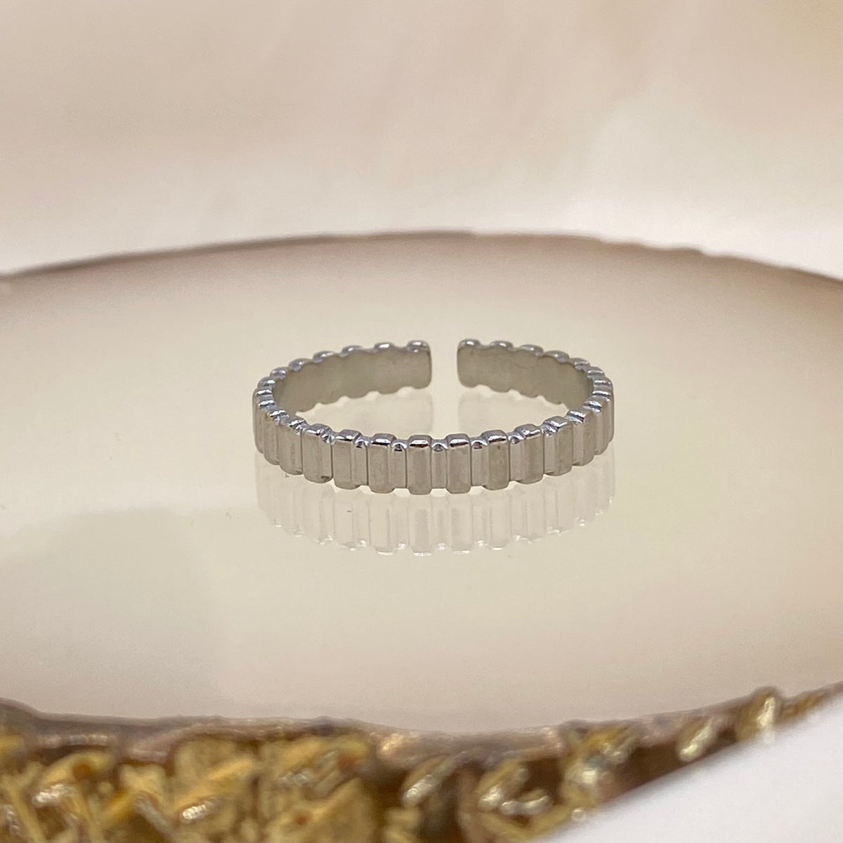 Simple Layered Ring