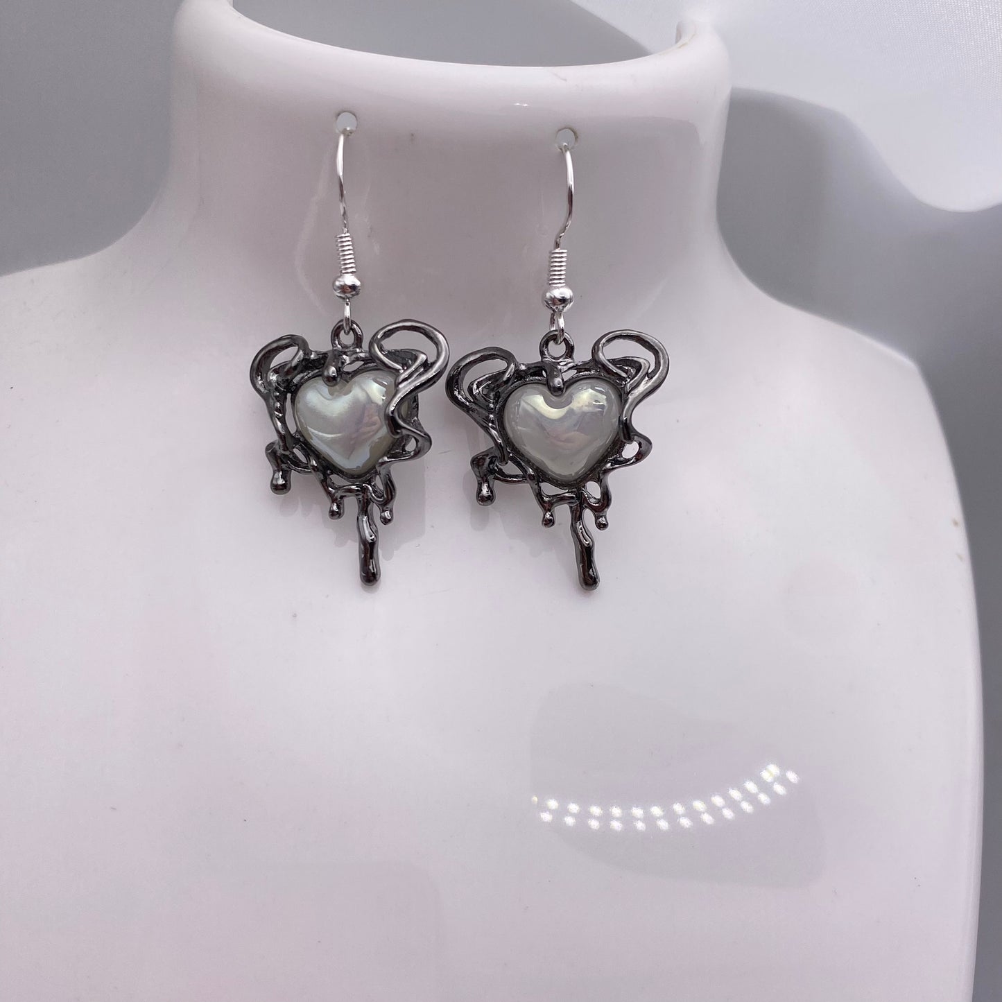 Silver Melting Pearl Heart Earrings