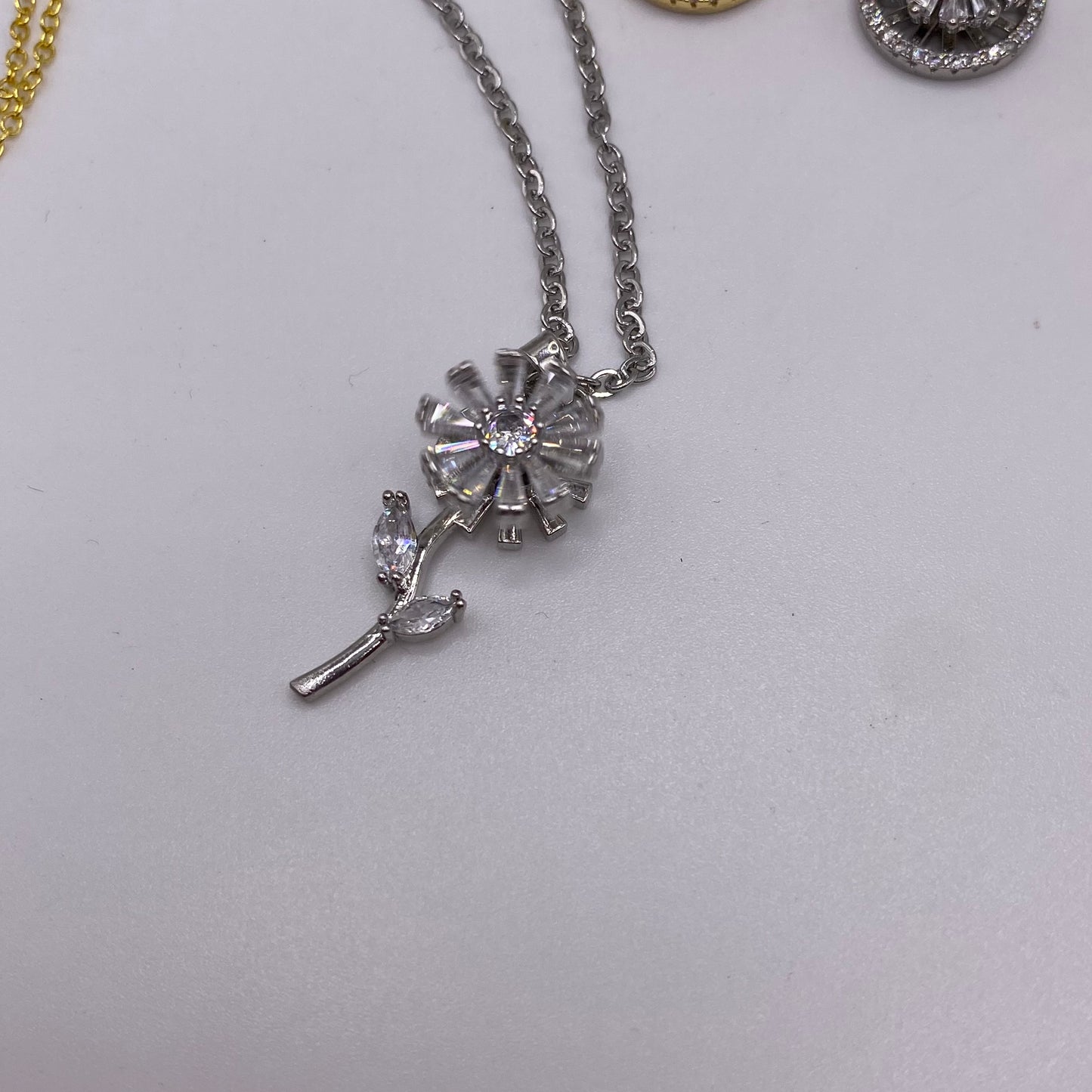 Flower Fidget Necklaces