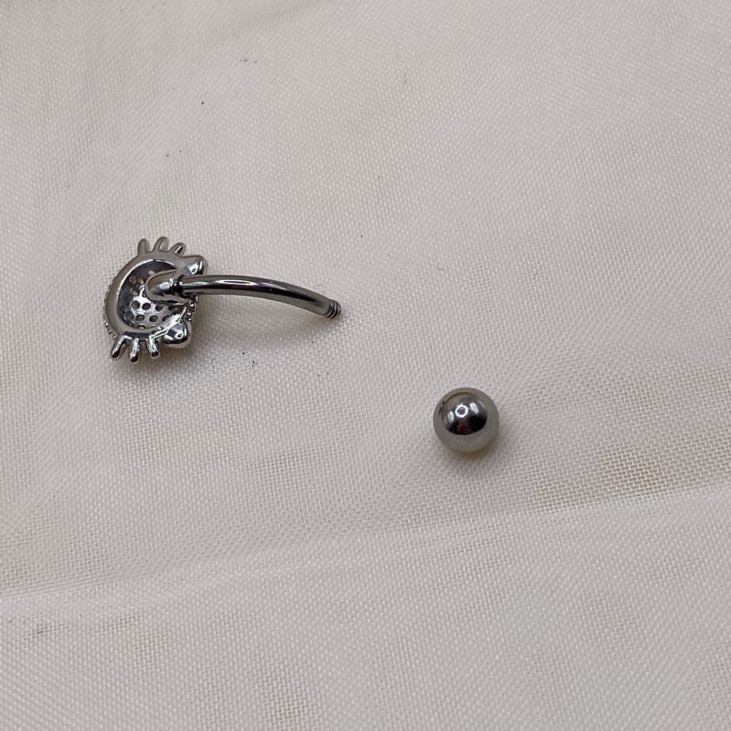 Diamanté Cat Belly Bar Piercing