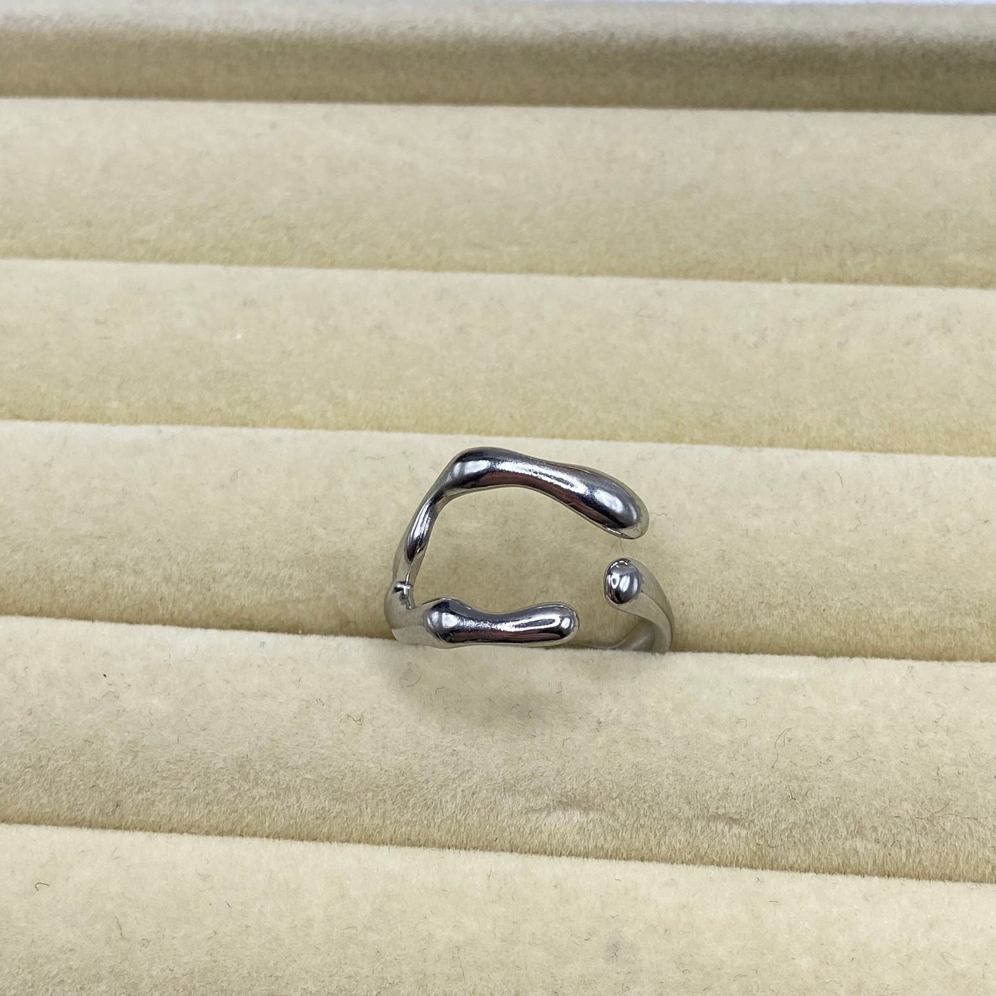 Three Legged Ring