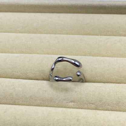 Three Legged Ring