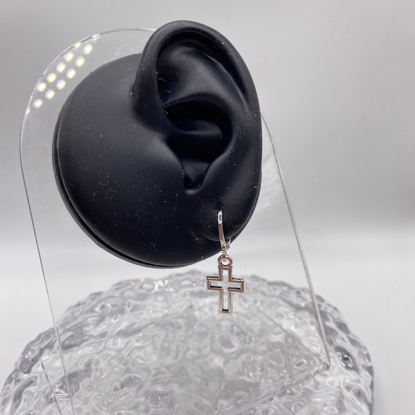 Cross Outline Huggie Hoop Earrings
