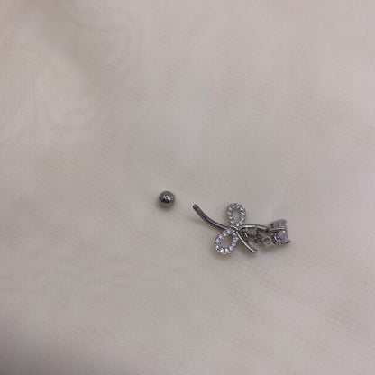 Dangly Ribbon Belly Bar Piercing