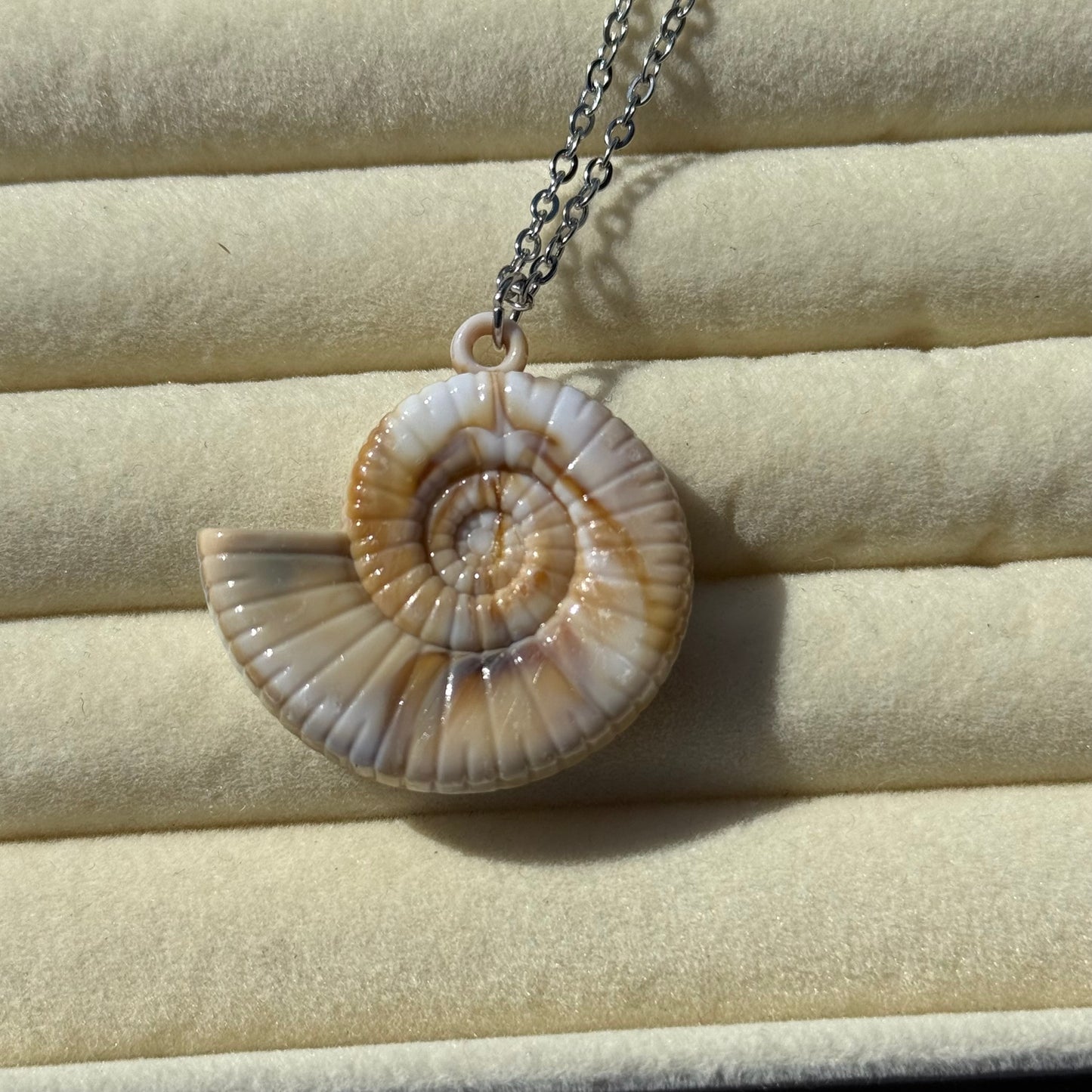 Beachy Shell Print Necklace