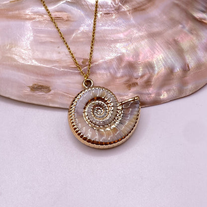 Chunky Gold Encrusted Round Shell Necklace