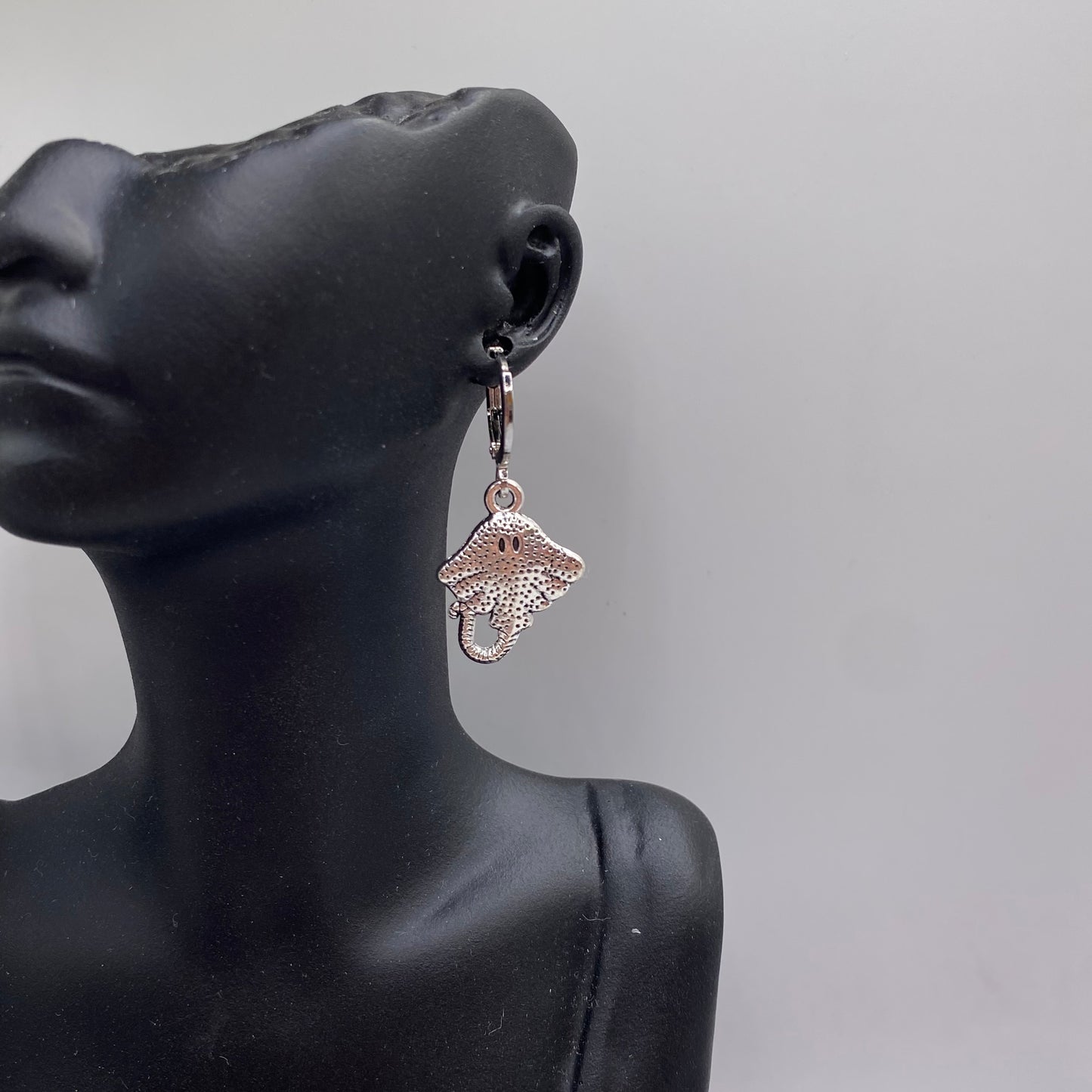 Stingray Huggie Hoop Earrings