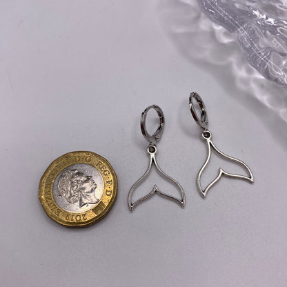 Whale Tail Fin Outline Huggie Hoop Earrings