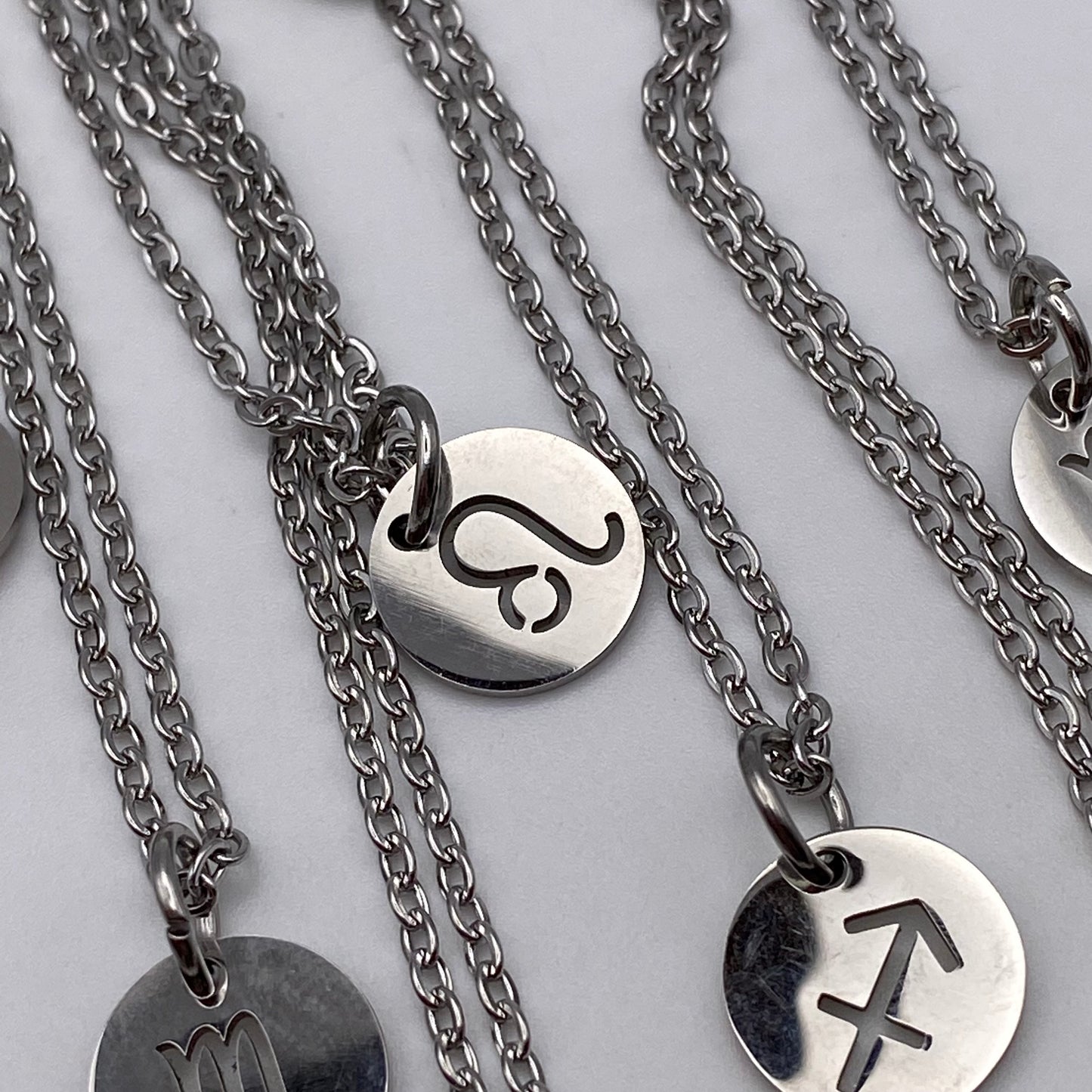 Silver Solid Star Sign Necklaces