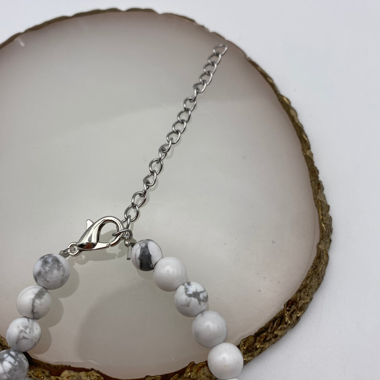 Round White Howlite Crystal Bracelet