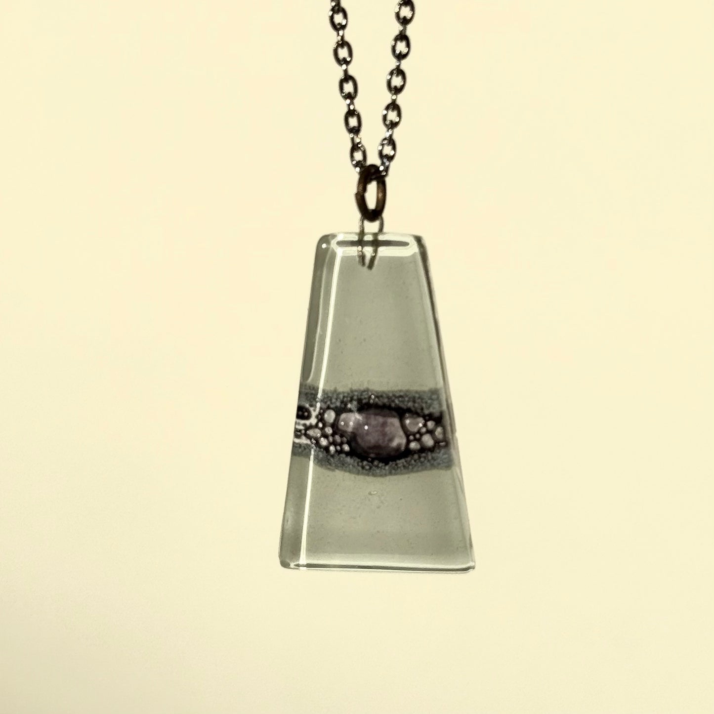 White Pendant Wash Necklace