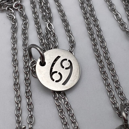 Silver Solid Star Sign Necklaces