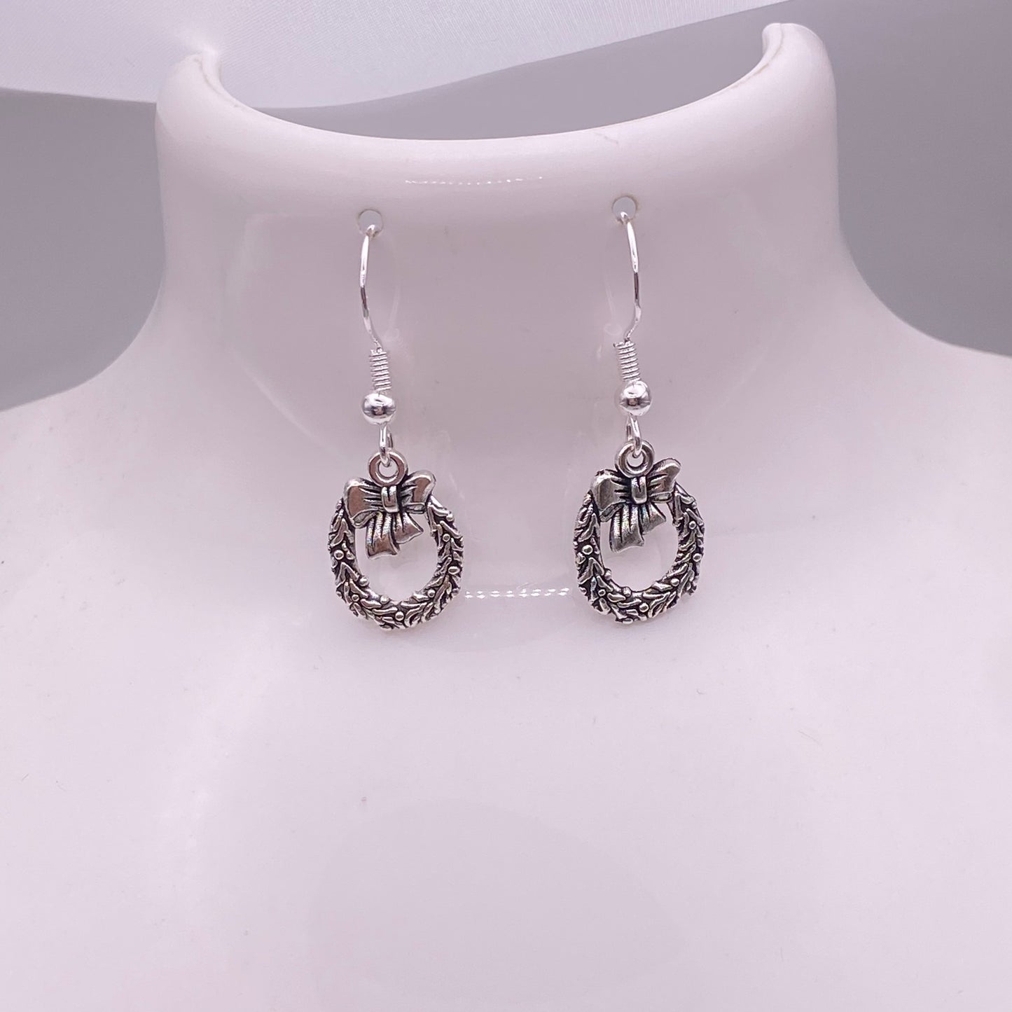 Small Silver Wreath Earrings