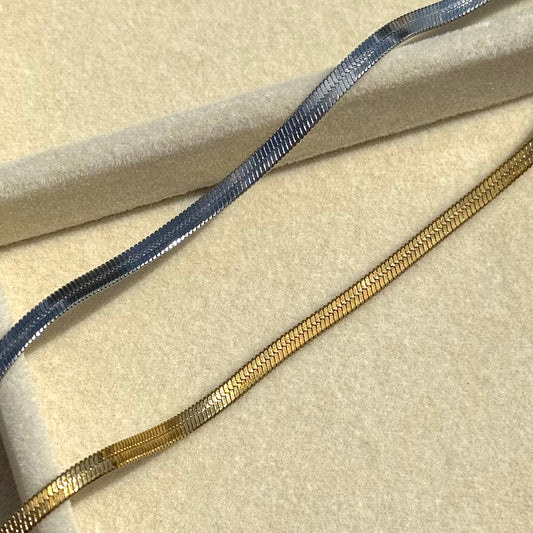 Flat Blade Chain Necklace