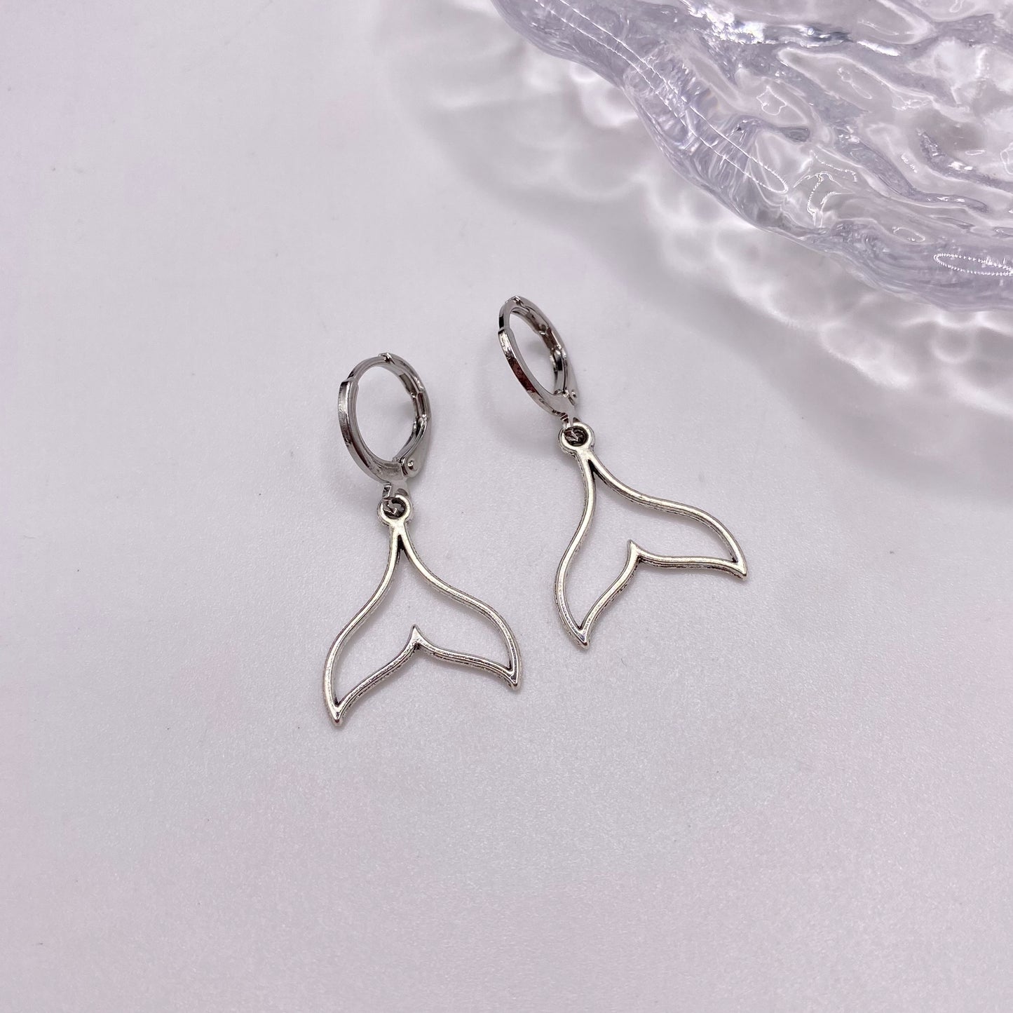 Whale Tail Fin Outline Huggie Hoop Earrings