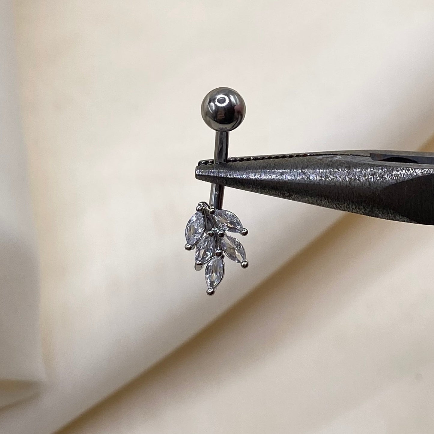 Ivy Belly Bar Piercing