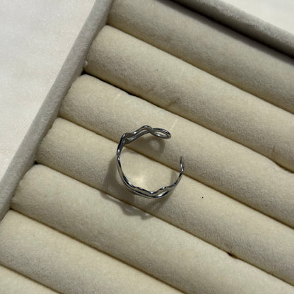 Zig Zag Wavy Ring