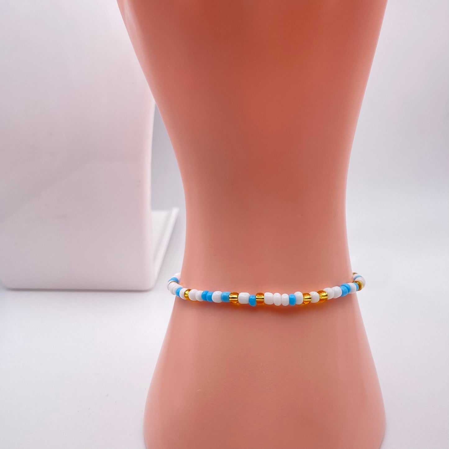 Messy Blue, White and Gold Beaded Bracelet